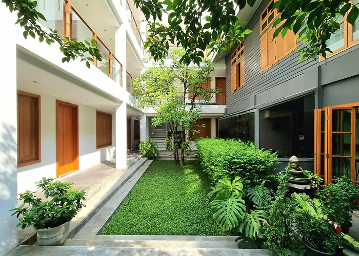 Vali Hotel