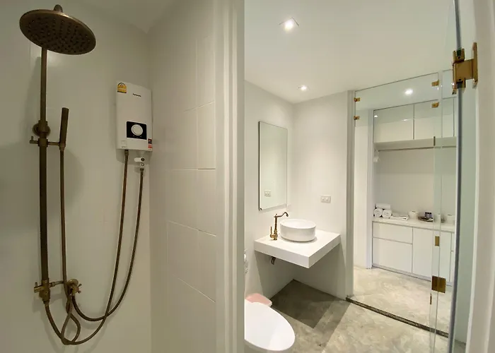Vali Hotel 2*